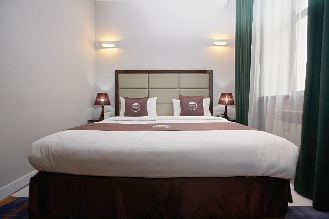 Garden Hotel Bisjkek Eksteriør bilde